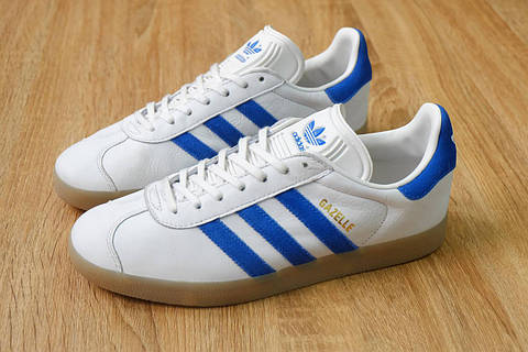 Adidas gazelle white leather blue stripes hotsell