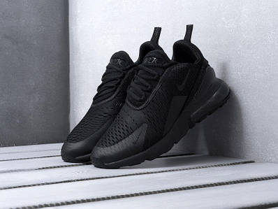 Nike triple black hotsell air max 270