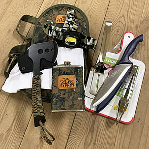 Похідний набір туриста в камуфляжній сумці 8в1 універсальний з сокирою та налобним ліхтарем, фото 1