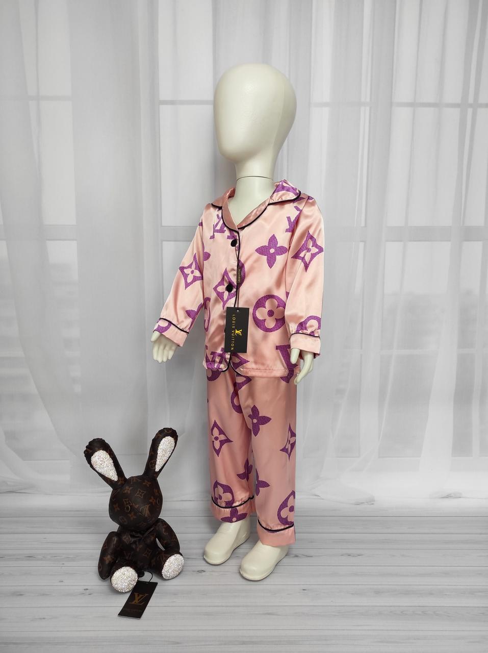 Детская атласная пижама Louis Vuitton