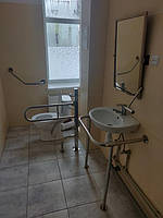 Нержавеющие поручни для инвалидов. Поручень для инвалидов откидной. г. Калуш больница. 2