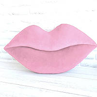 Подушка в форме губ для дома. Розовый бархат. 45*28 см