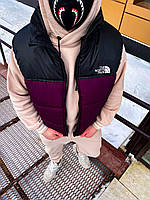 Мужская модная жилетка с карманами TNF (черная с бордовым). Безрукавка на молнии