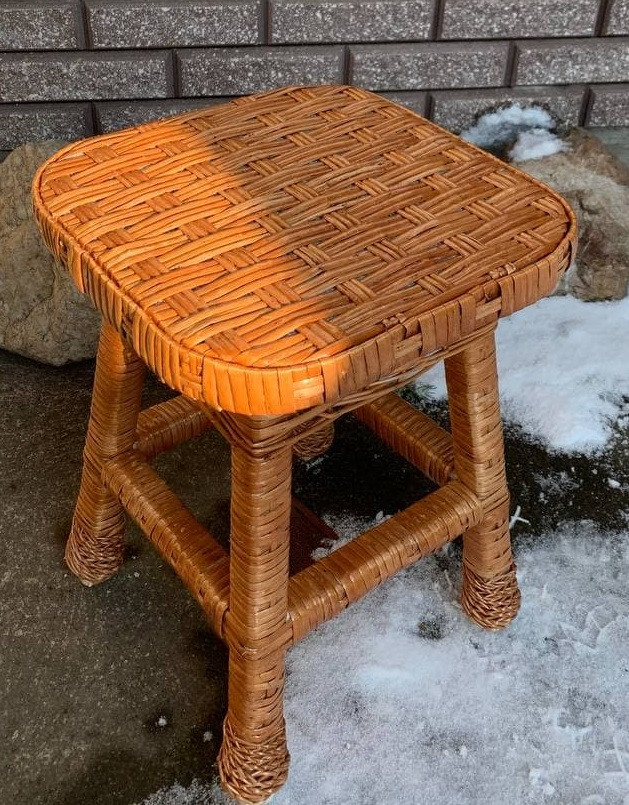 Табуретка велика кухонна з лози