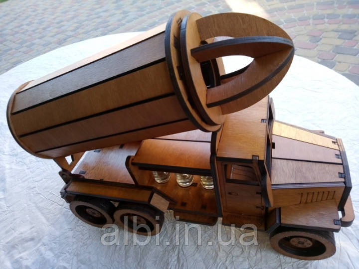 Мінібар Урал з чарками, подарунок на день народження, сувенір