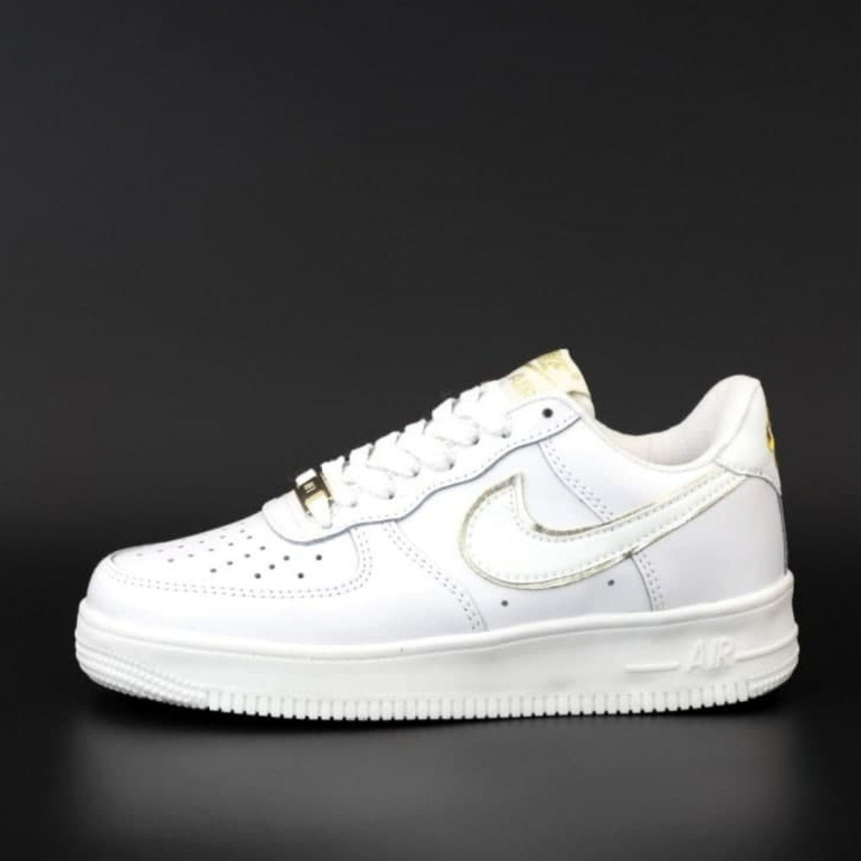 Кросівки жіночі Nike Air Force White Gold білі шкіра демісезонні повсякденні найк аїр форс низькі