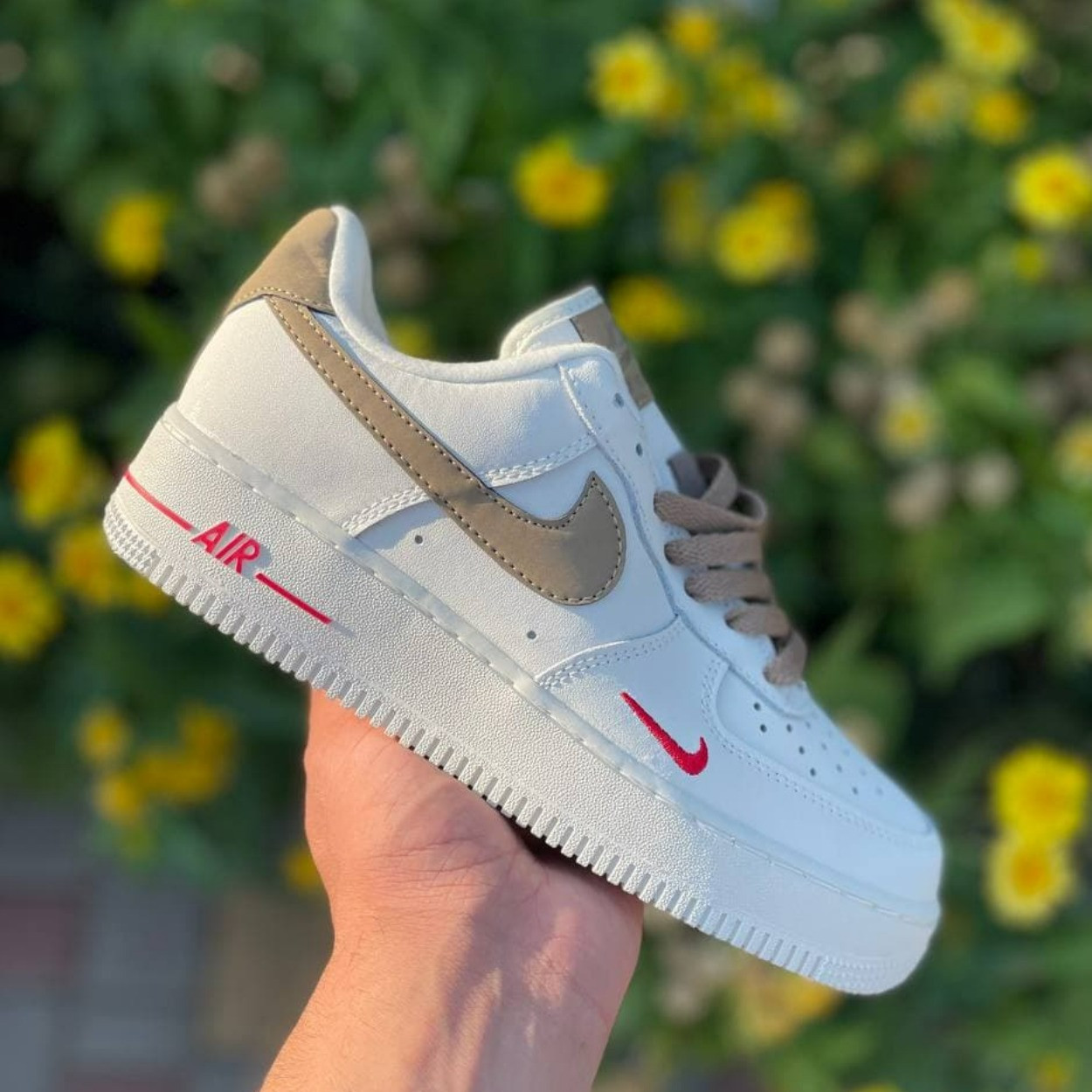Жіночі кросівки Nike Air Force Low білі демісезонні шкіра повсякденні найк аїр форс низькі