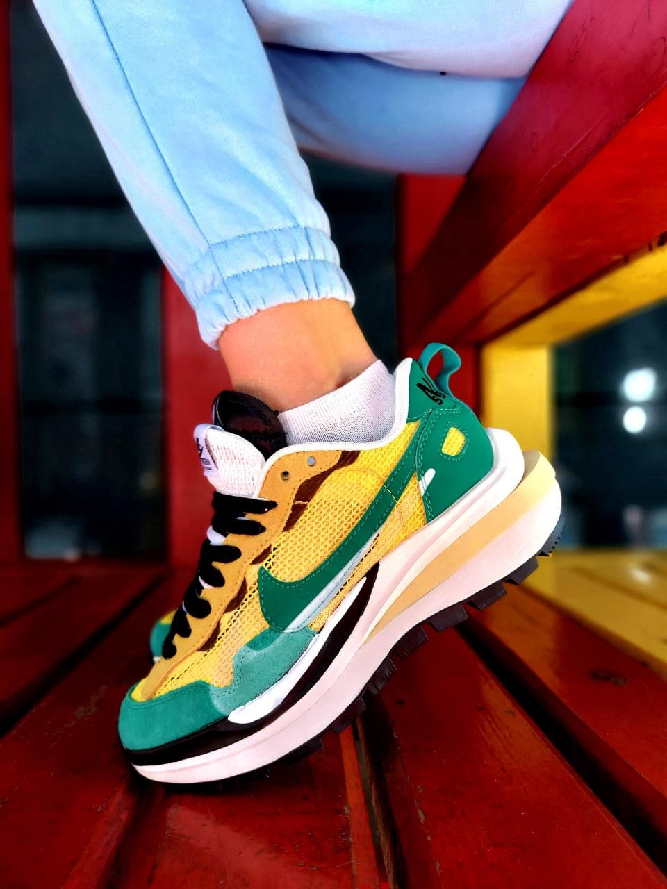 Чоловічі / жіночі кросівки Nike Sacai VaporWaffle Tour Yellow Green Stadium Жовті Зелені | Найк Сакаї