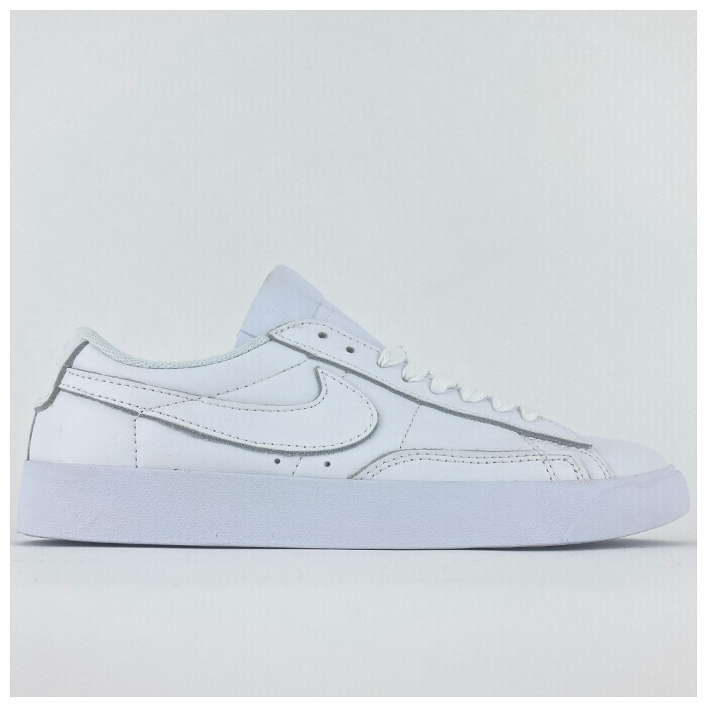 Жіночі кросівки Nike Blazer '77 Low Total White, білі шкіряні кросівки найк блейзер лов, фото 1