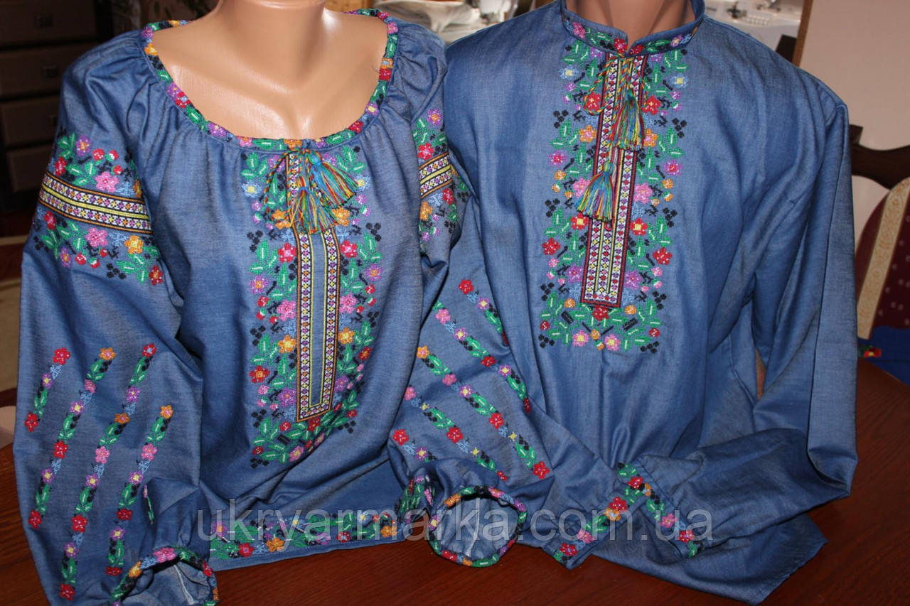 Вишиванки для пари - квітковий сімейний комплект