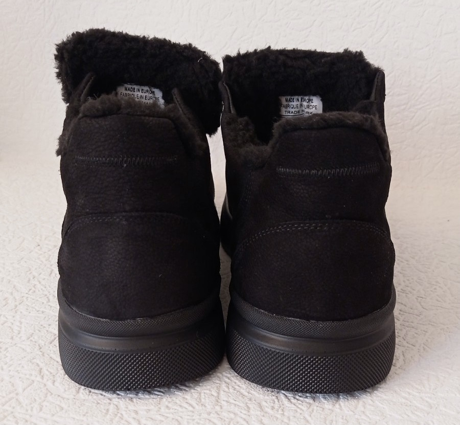 Мужские зимние ботинки угги Ugg из натуральной матовой кожи чёрного цвета - фото 4 - id-p1563346063