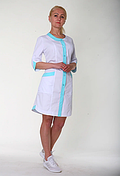 Жіночий медичний халат з блакитними вставками на гудзиках