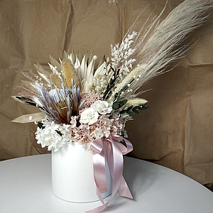 Цветочная композиция Purity "Відтінки ніжності" (гортензія, пальмовий лист)