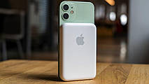 Зовнішній акумулятор з реверсивною зарядкою Apple MagSafe Battery Pack White (MJWY3ZE/A), фото 2