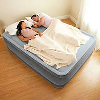 Надувная кровать двухспальная с встроенным насосом 203*152*33 см Intex 67770