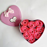 Подарочный набор роз из мыла в коробочке в виде сердца розовый, 12х12 см