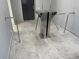 У нас вы можете заказать перила для лестницы из нержавеющей стали. Жилстрой - 2 ул. Клочковская 343а г. Харьков 5