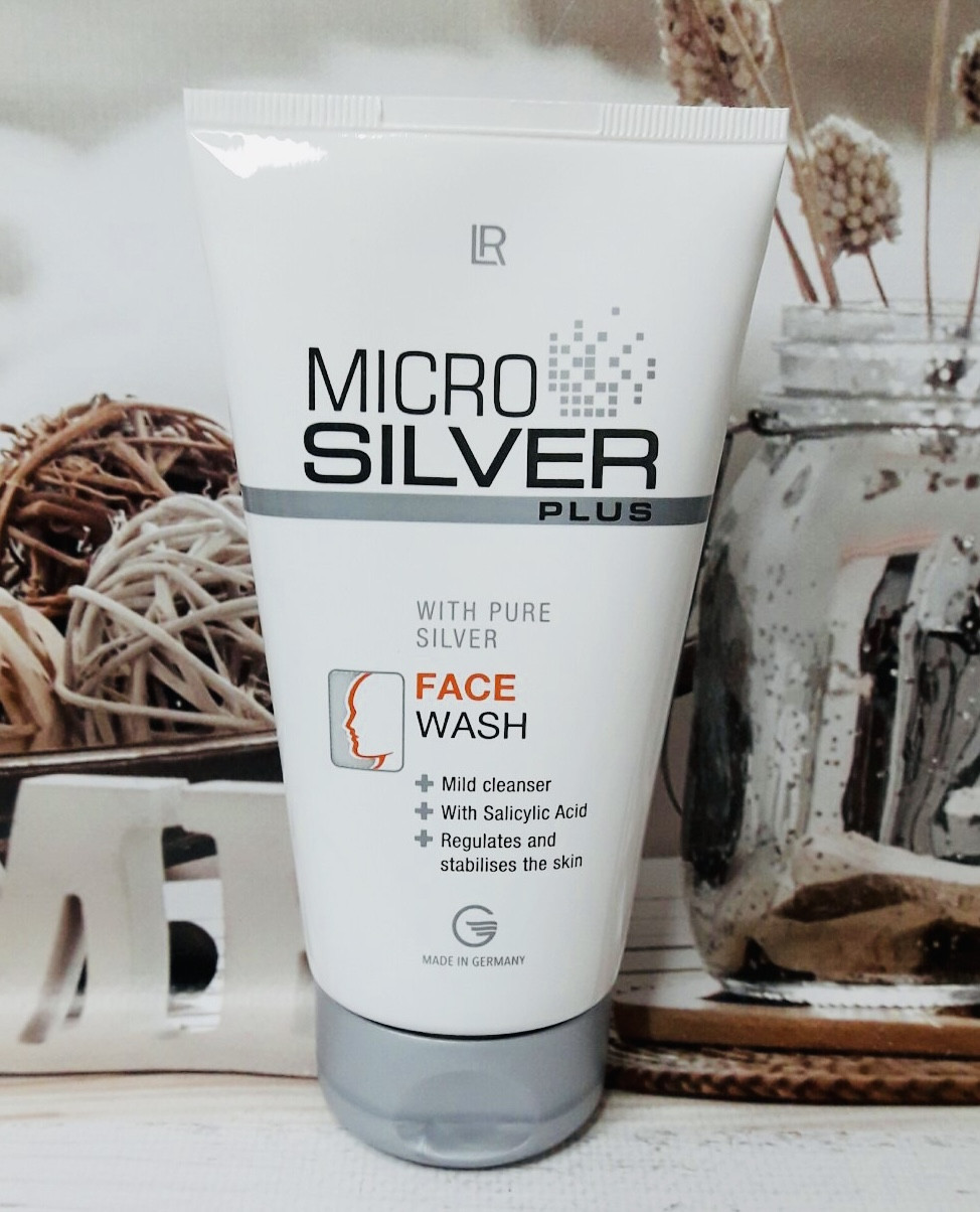 Чоловіче очищення для шкіри обличчя LR Microsilver Plus Face Wash