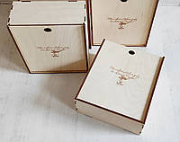 Коробка для упаковки 24/21/10 см Упаковка из фанеры с логотипом компании и названием продукта.