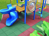 Гумова плитка для дитячих і ігрових майданчиків. Екологічно чиста і захист від травм