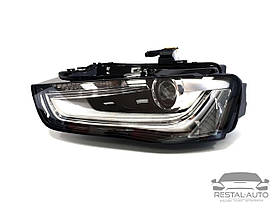 Передні фари Bi-Xenon на Audi A4 B8 2011-2015 роки