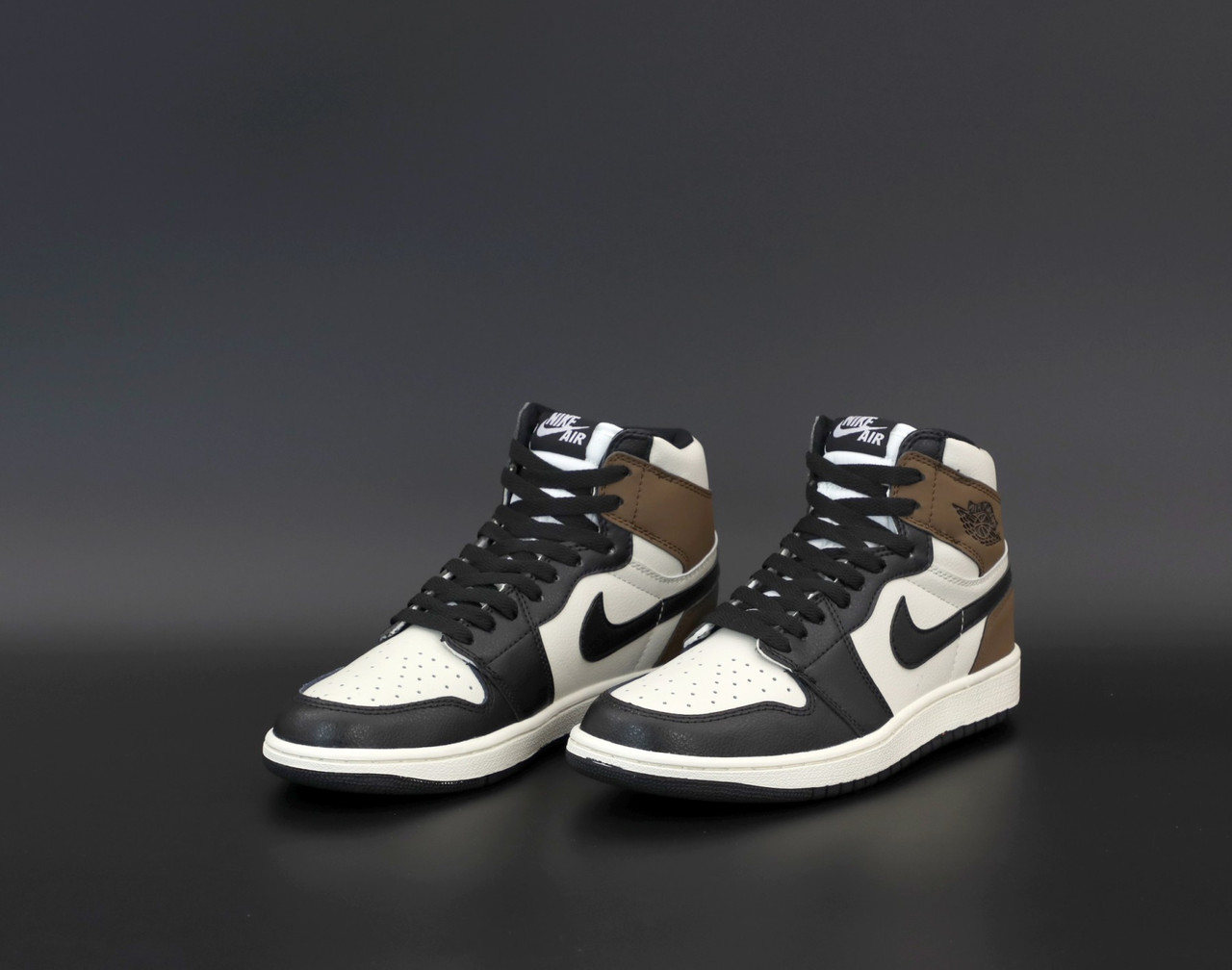 Чоловічі високі Кросівки Nike Air Jordan 1 Retro