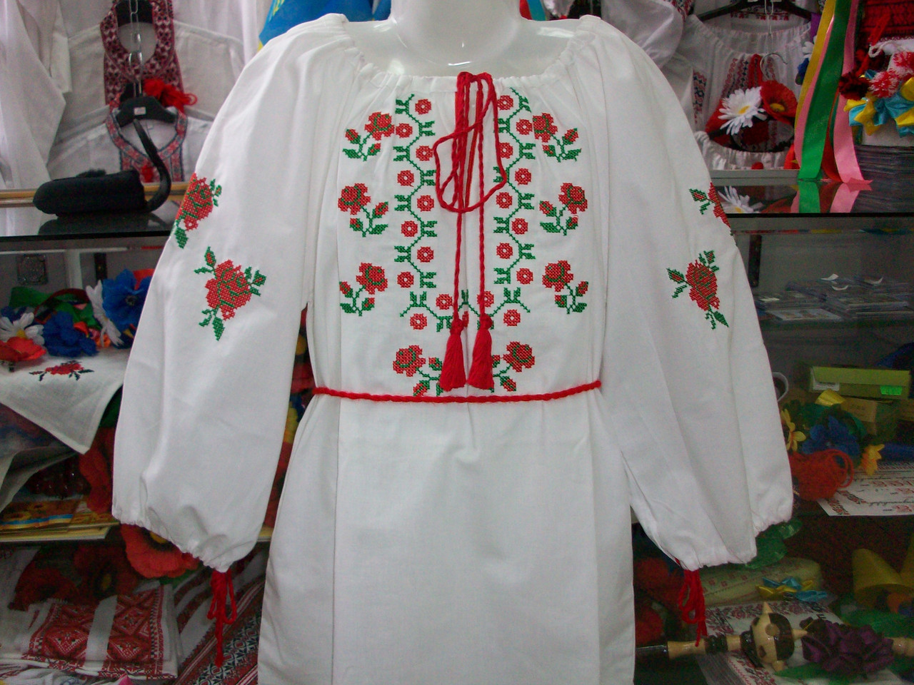 Вишиванка дитяча "Молоді троянди" штапель/бавовна/поплін