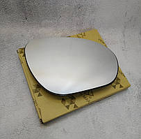 Вкладиш (скло, дзеркальний елемент) правого дзеркала Ніссан Жук (Nissan Juke) 2010-2014