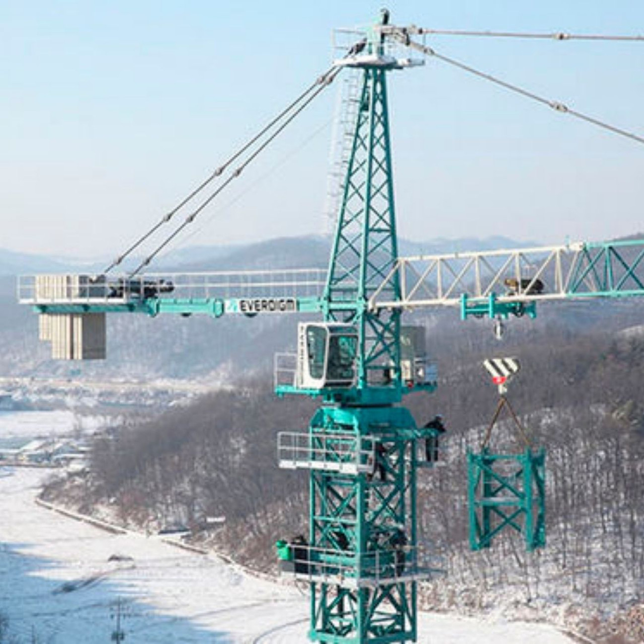 Баштовий підйомний кран з плоским верхом Hyundai Everdigm ED320H-12