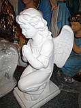 Статуя на могилу Ангел на колінах бетон 60 см, фото 3