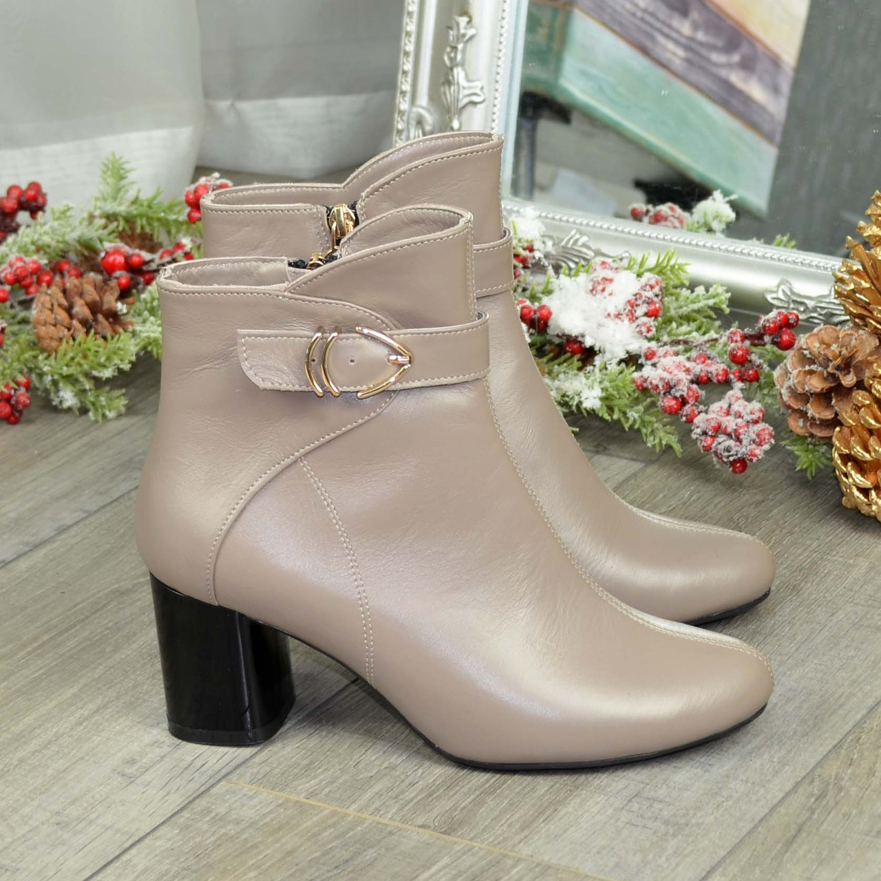 Жіночі шкіряні туфлі на невисокому каблуці, колір візон, фото 1