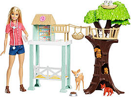 Barbie Лялька Барбі і Центр порятунку тварин Barbie Animal Rescuer Center Doll Playset