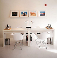 Стол маникюрный в белом цвете, практичный, и надежный, изготовлен с качественных материалов, один ящик