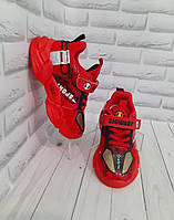 Дитячі кросівки на липучці для хлопчика червоного кольору