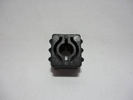 Подушка гумова GM 90501282 Opel Vectra-B