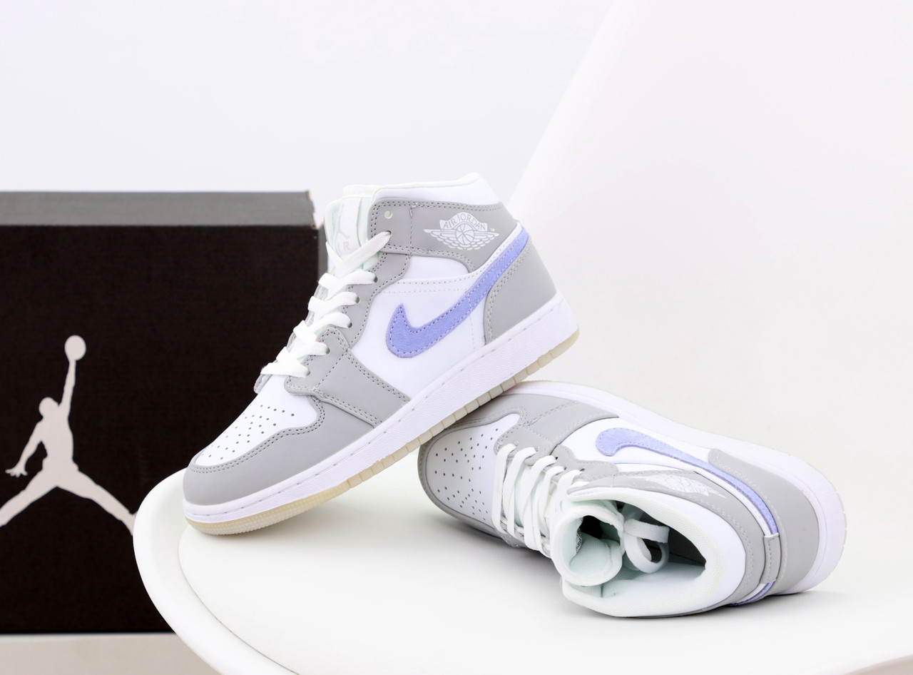 Nike Air Jordan 1 Retro Mid Wolf Grey
