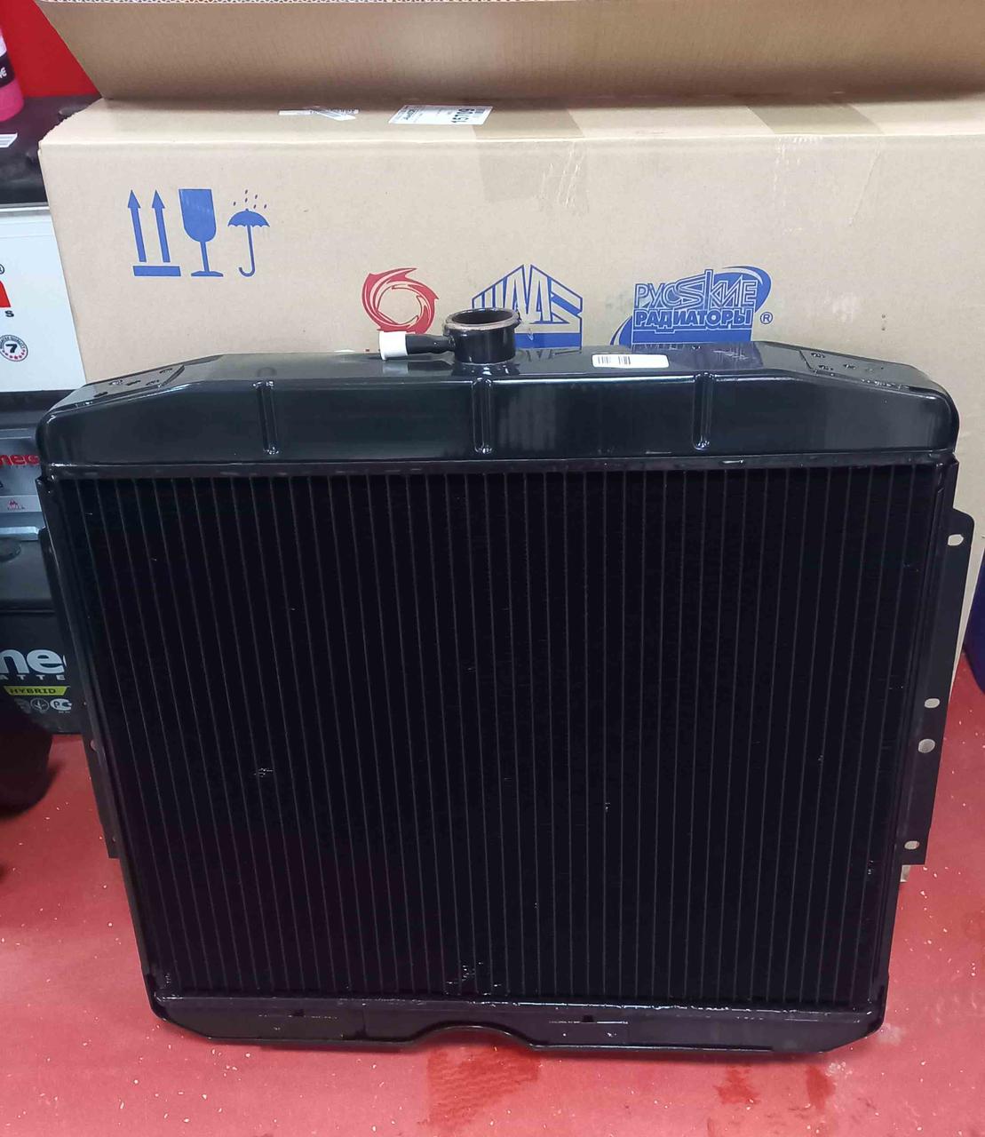 Радіатор водяної системи охолодження ГАЗ 3307 (3- рядн.) мідний