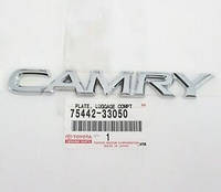 Эмблема CAMRY оригинал Toyota Camry 70