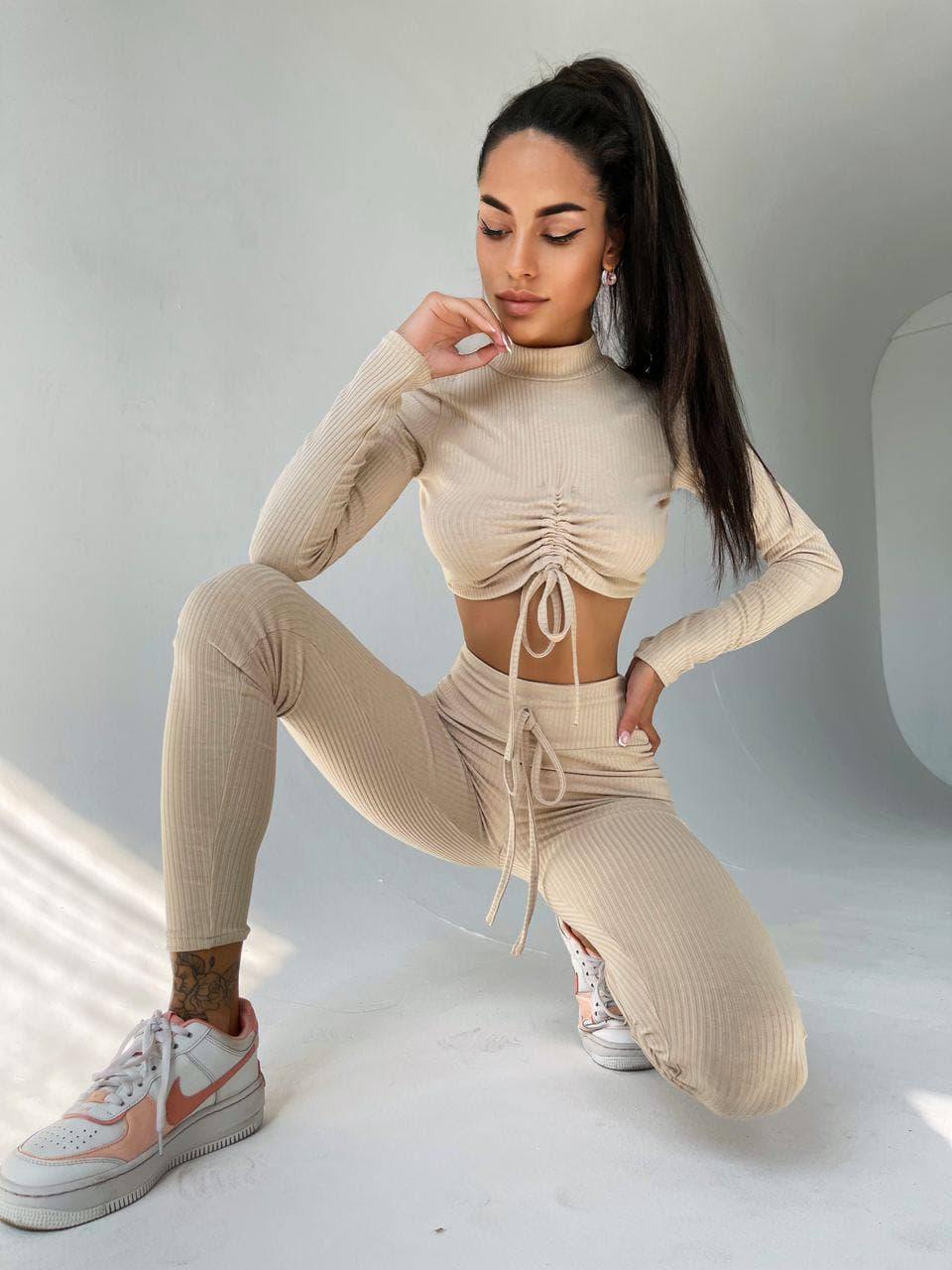 Жіночий костюм в рубчик з топом на затягування і лосинами (р. 42, 44) 66кѕ2210Е, фото 1