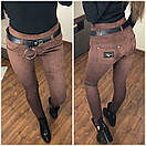 Однотонні жіночі замшеві з ефектом утяжки і кишенями на середній посадці (р. 42-50) 52bu686, фото 7