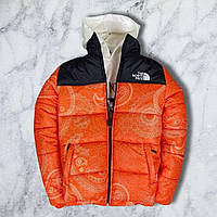 Мужская тёплая зимняя куртка TNF с узорами без капюшона оранжевая с чёрным