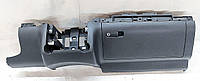 Бардачок ныжняя часть торпеды Volkswagen touareg 2002-2010 7l685890475r