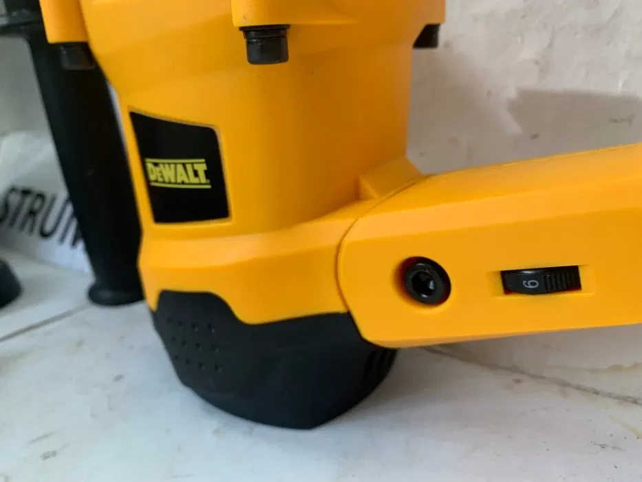 Отбойный молоток, отбойник, перфоратор DeWALT D25721K SDS-MAX Кейс. - фото 6 - id-p1567931859