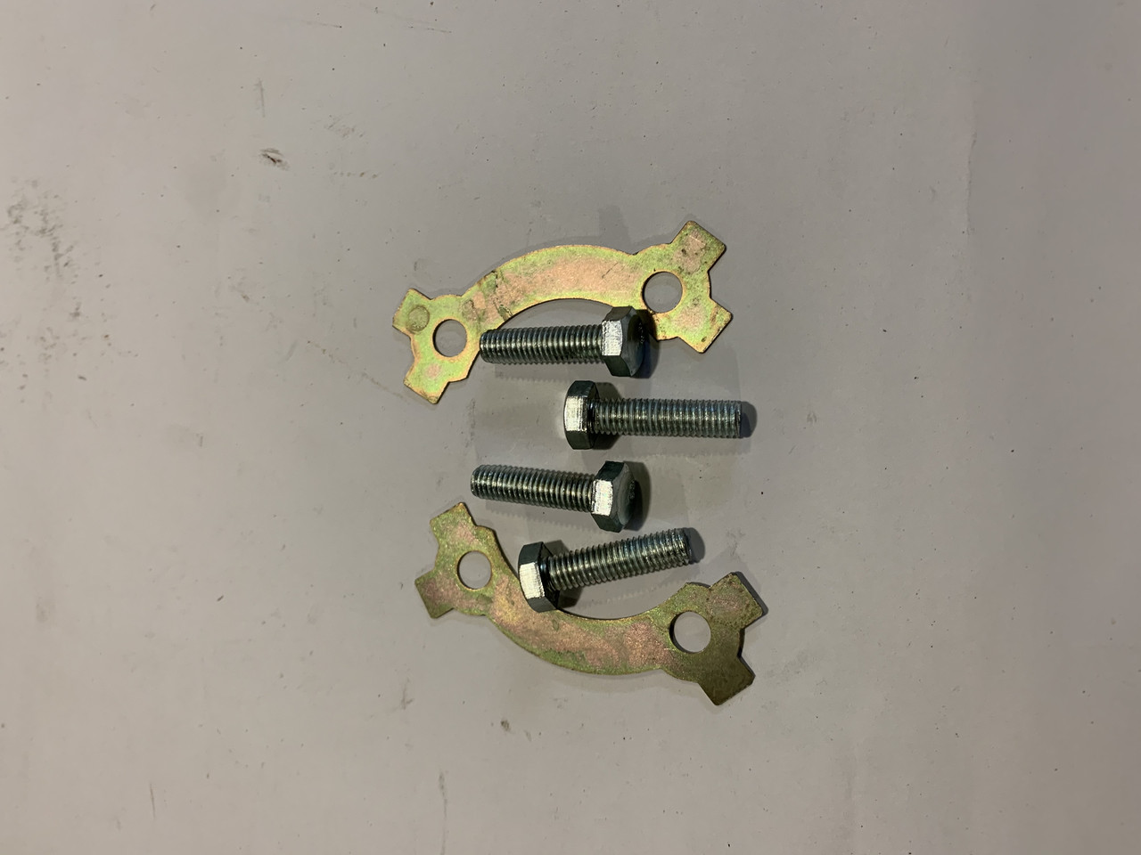 Болти кріплення вінця Дельта