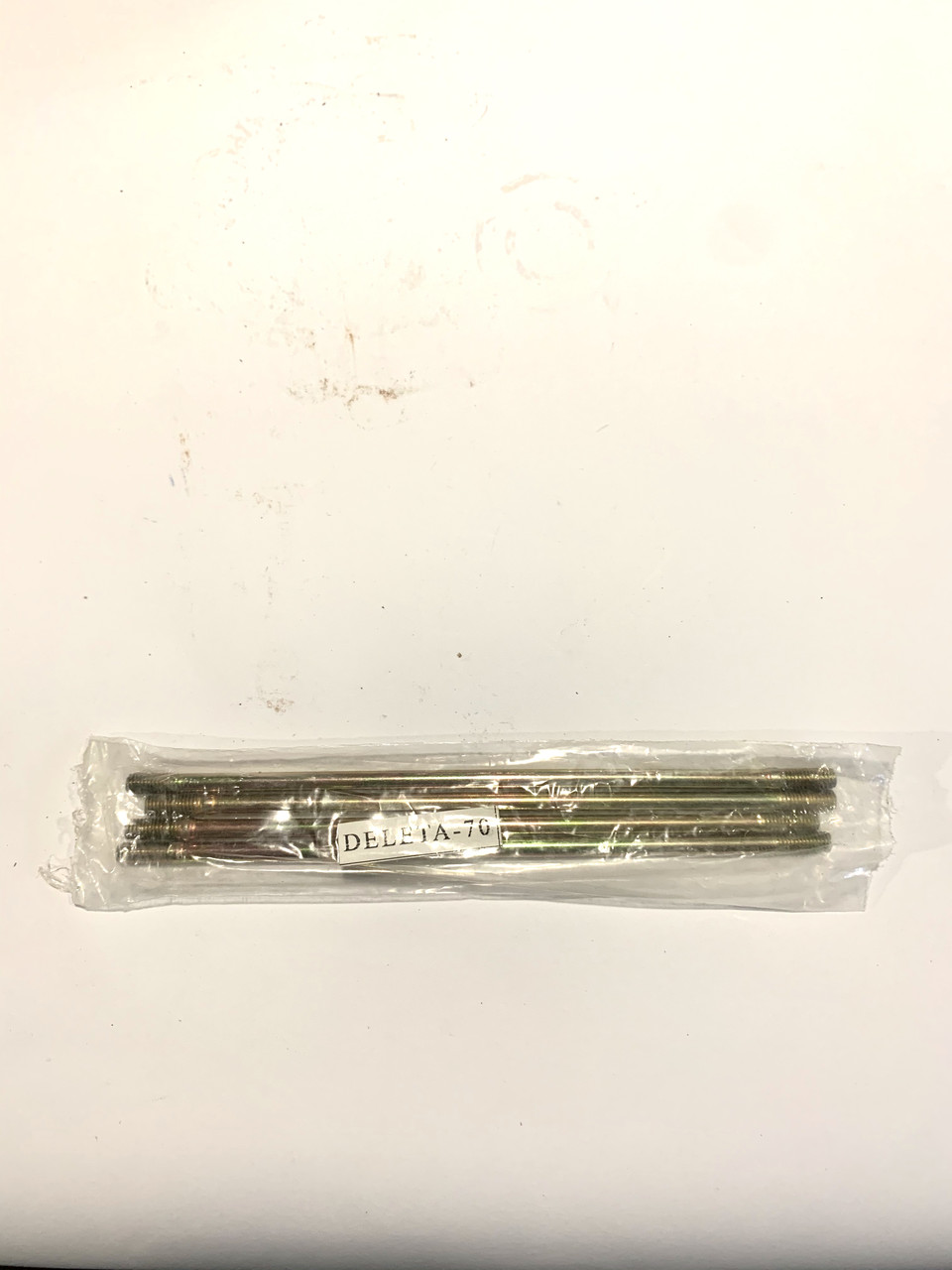 Шпильки циліндра Дельта-70 к-т 4 шт