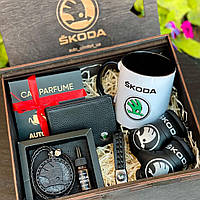 Набор с логотипом Skoda в подарочной деревянной коробке
