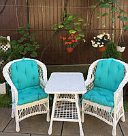 2 кресла "Обычные" и стол (Белые) с голубыми подушками