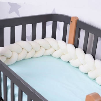 Захист в ліжечко Бампер-коса Baby Veres Milk 120х15 см