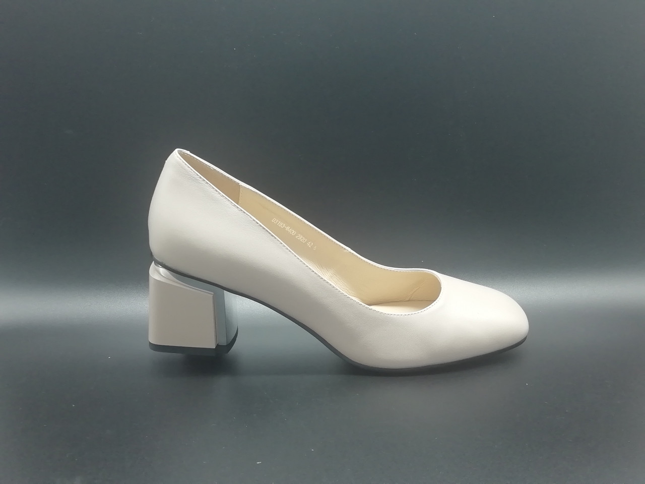 Шкіряні бежеві туфлі. Великі розміри (42, 43)., фото 1