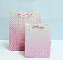 Пакети подарункові середні 18х23 см